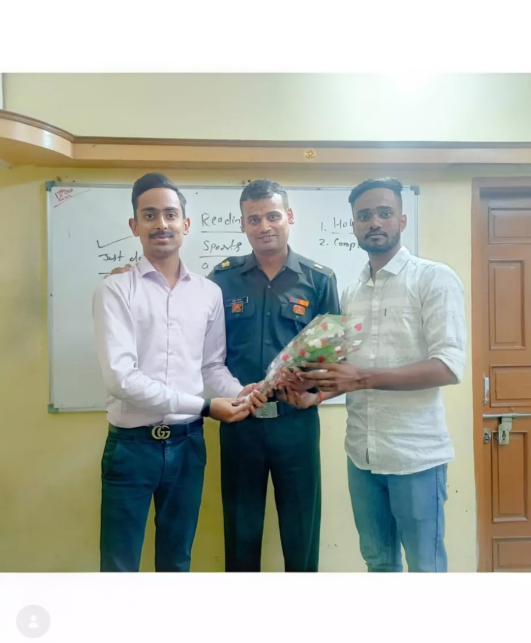 Guest Lecture 
By Mr. Ayush Pathak Sir.
(Major, Indian Army🇮🇳)
Great Insights shared by @achillespathak to the students of Real Pathshala for their future and their Academics.